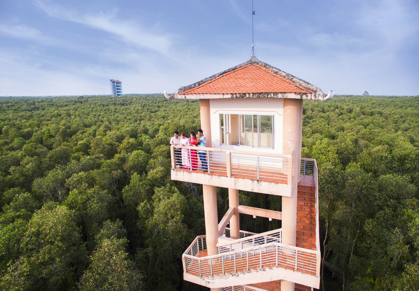 Observation tower  >>click